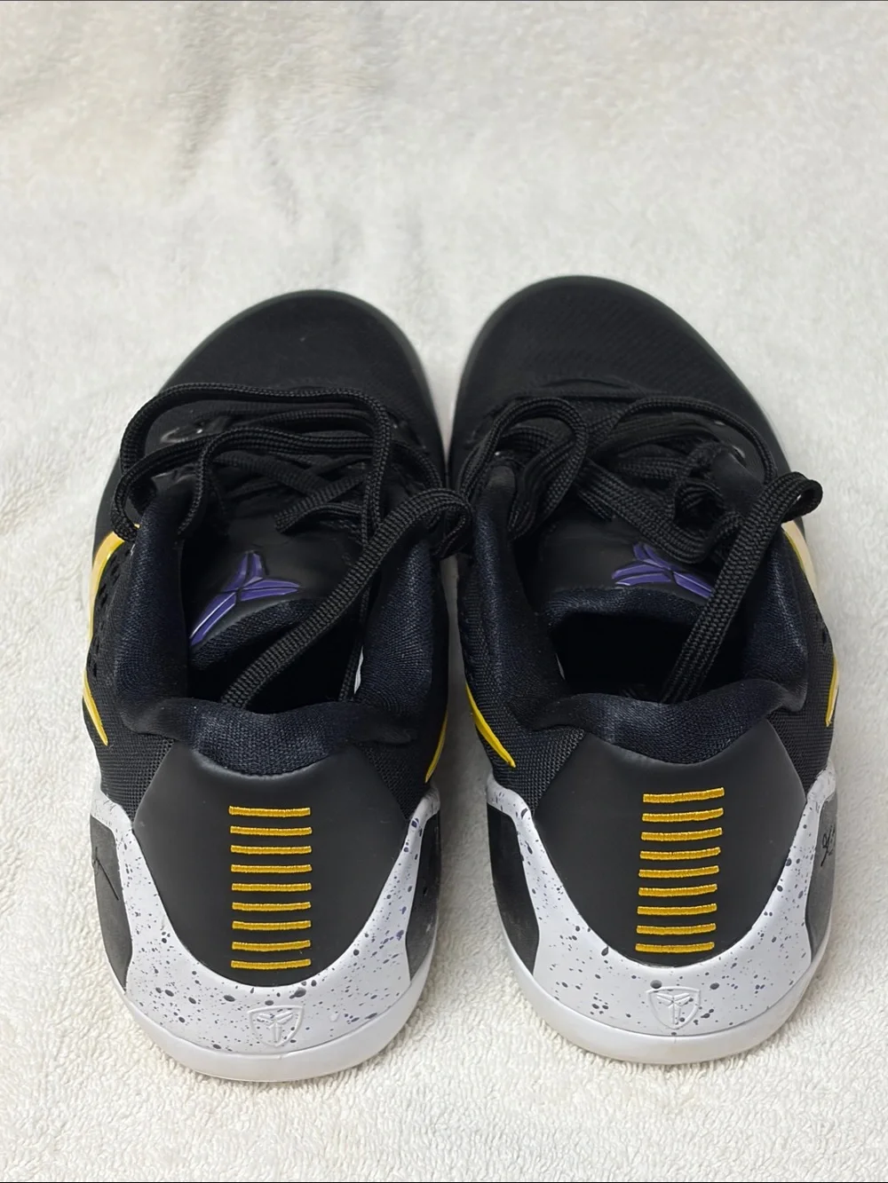Nike Kobe 9 EM Low Protro Lakers Away Men’s Size 9 Black Gold IH1401-002